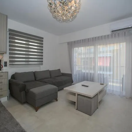 Irene Lux * Loutraki (Corinthia)