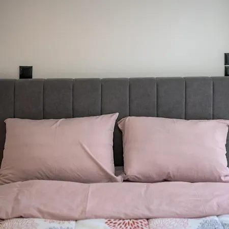 Irene Lux * Loutraki (Corinthia)