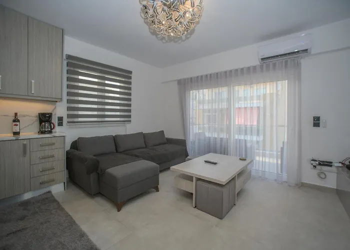 Irene Lux * Loutráki