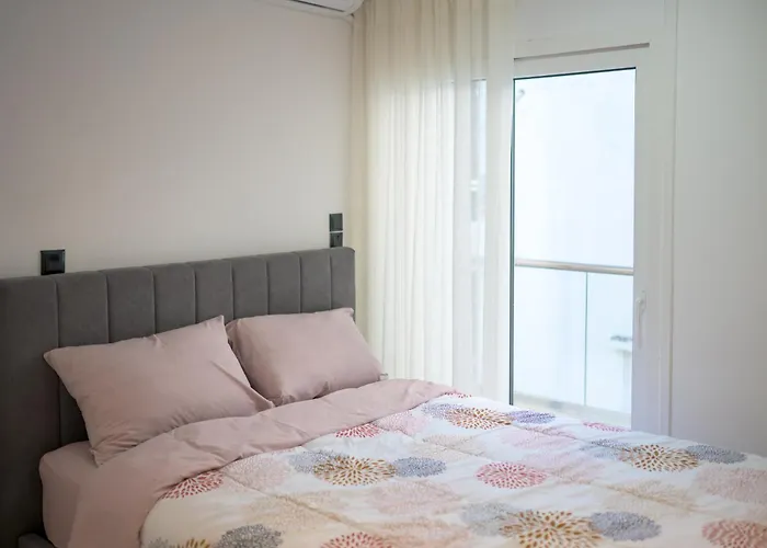 Irene Lux * Loutráki