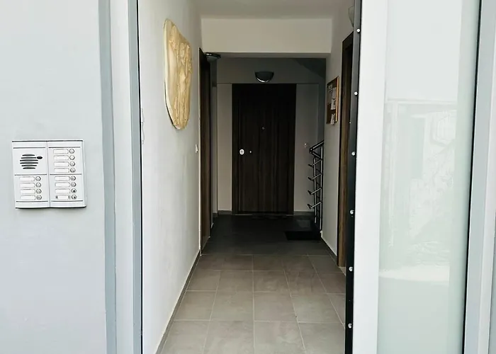 Irene Lux * Loutráki